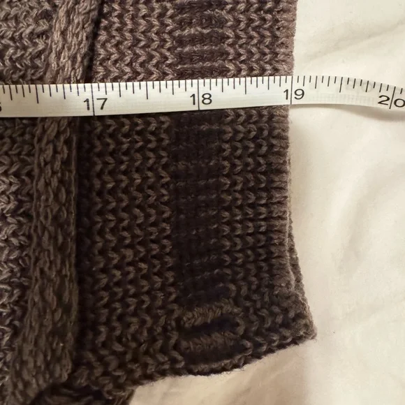 BDG Urban Outfitters Boxy Cropped Fisherman Knit Sweater - Picture 6 of 8